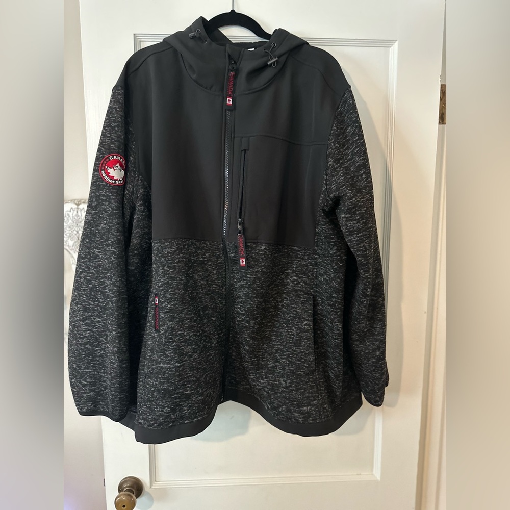 Canada Weather Gear zip jacket